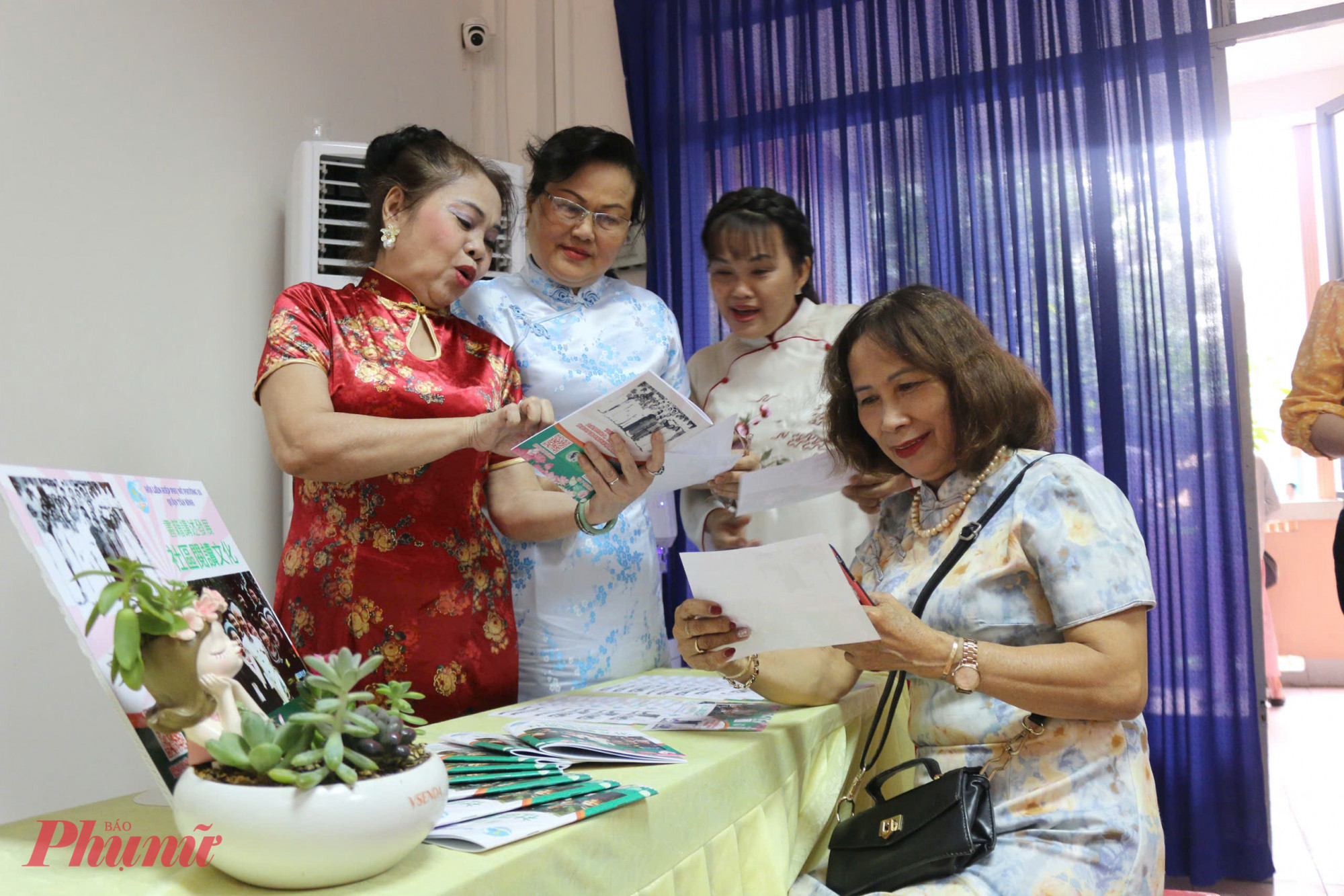  Th&ocirc;ng qua đ&oacute;, cuốn s&aacute;ch n&oacute;i kh&ocirc;ng chỉ gi&uacute;p cộng đồng người Hoa tại Phường 10 n&oacute;i ri&ecirc;ng m&agrave; c&ograve;n tr&ecirc;n cả nước Việt Nam n&oacute;i chung hiểu s&acirc;u sắc hơn về sự quan t&acirc;m, tr&acirc;n trọng của Chủ tịch Hồ Ch&iacute; Minh đối với phụ nữ m&agrave; c&ograve;n tăng cường sự gắn kết văn h&oacute;a, th&uacute;c đẩy tinh thần đo&agrave;n kết giữa c&aacute;c d&acirc;n tộc, đồng thời gi&uacute;p lan tỏa những gi&aacute; trị nh&acirc;n văn cao đẹp m&agrave; B&aacute;c Hồ đ&atilde; để lại.