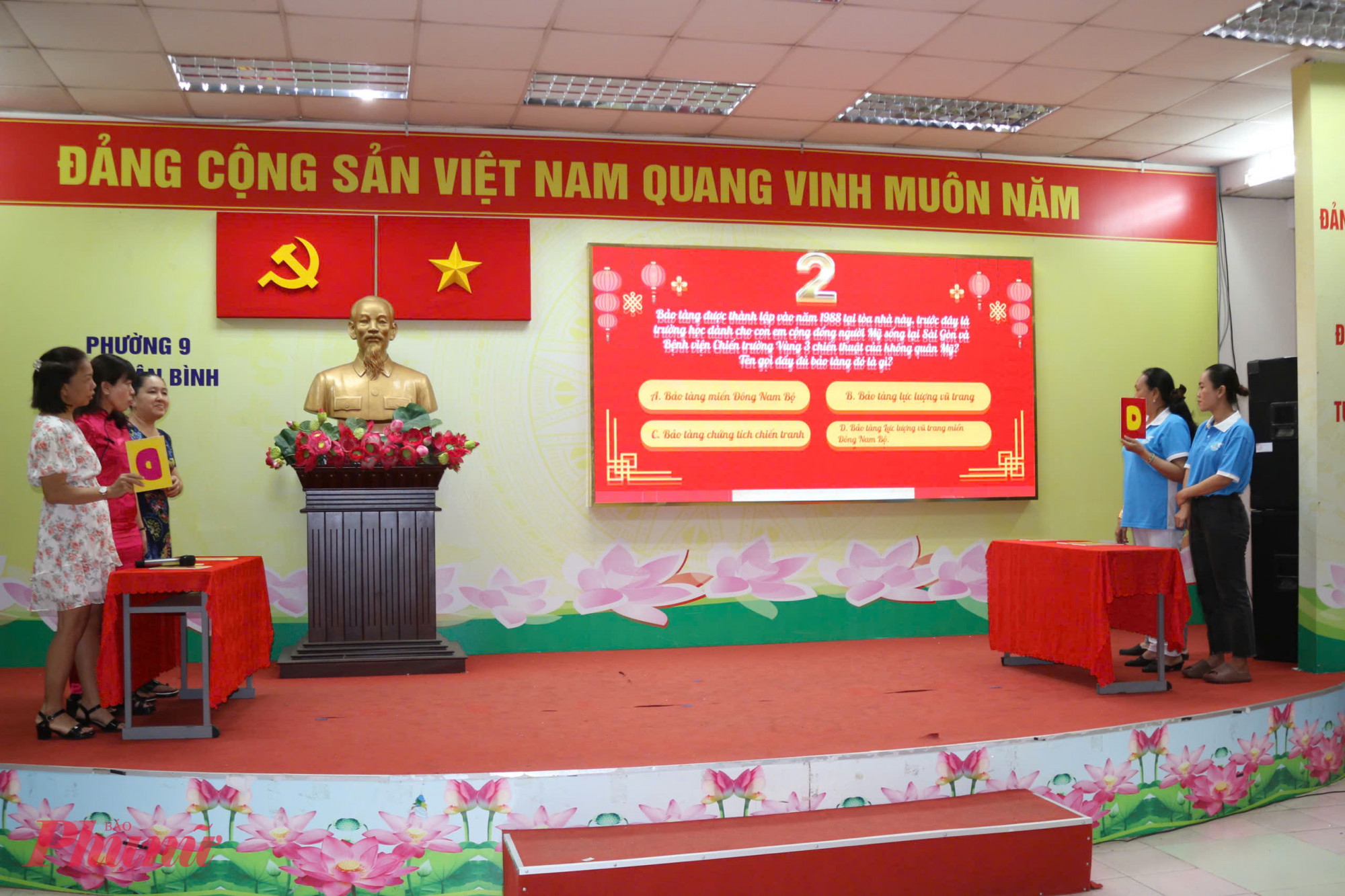 Hội thi Phụ nữ d&acirc;n tộc Hoa t&igrave;m hiểu về địa danh, văn h&oacute;a, lịch sử v&agrave; điểm đến của quận T&acirc;n B&igrave;nh&rdquo;với hai phần thi ch&iacute;nh: trắc nghiệm v&agrave; đo&aacute;n &yacute; đồng đội. Hội thi kh&ocirc;ng chỉ tạo s&acirc;n chơi bổ &iacute;ch m&agrave; c&ograve;n g&oacute;p phần tiếp nối v&agrave; ph&aacute;t huy truyền thống c&aacute;ch mạng vẻ vang, khơi dậy tinh thần tr&aacute;ch nhiệm, vai tr&ograve; v&agrave; tiềm năng của phụ nữ d&acirc;n tộc Hoa. 