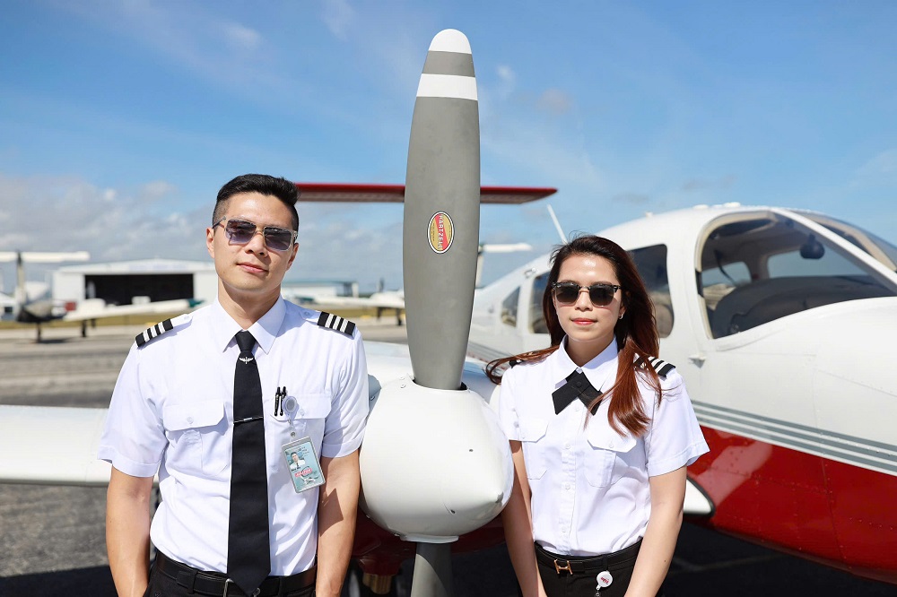Họ gặp nhau lần đầu ti&ecirc;n tại Trường đ&agrave;o tạo phi c&ocirc;ng Bay Việt - nơi cả hai c&ugrave;ng bắt đầu h&agrave;nh tr&igrave;nh chinh phục bầu trời - Ảnh: Vietnam Airlines