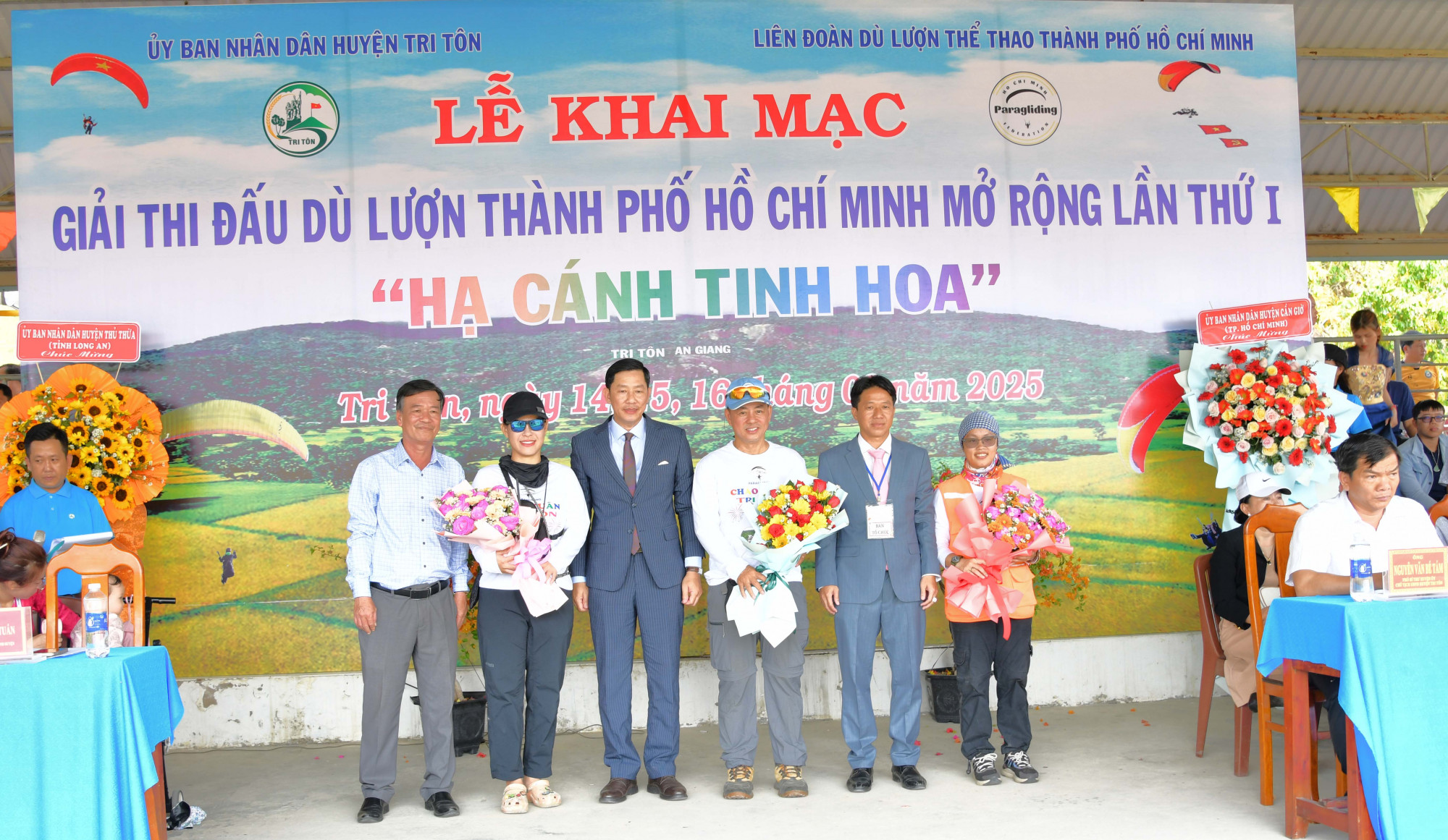 UBND huyện Tri T&ocirc;n phối hợp với Li&ecirc;n đo&agrave;n D&ugrave; lượn TPHCM tổ chức &ldquo;Giải thi đấu d&ugrave; lượn TPHCM mở rộng lần thứ I năm 2025&rdquo;.