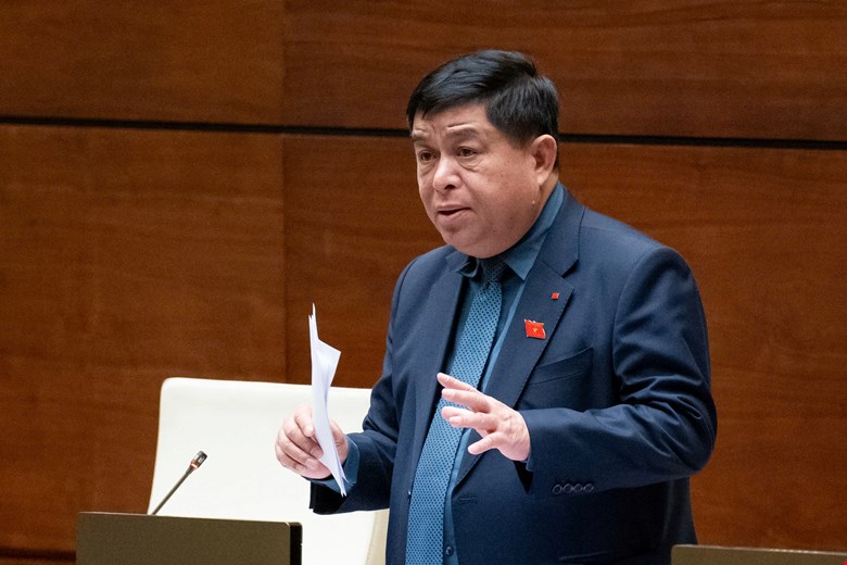 Bộ trưởng Bộ Kế hoạch v&agrave; Đầu tư Nguyễn Ch&iacute; Dũng - ảnh: Media Quốc hội