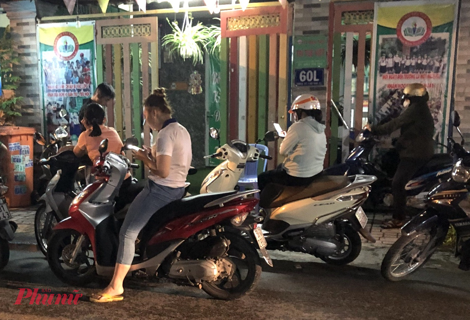 TPHCM ki&ecirc;n quyết kh&ocirc;ng để xảy ra t&igrave;nh trạng dạy th&ecirc;m học th&ecirc;m kh&ocirc;ng đ&uacute;ng quy định - Ảnh: Nguyễn Loan