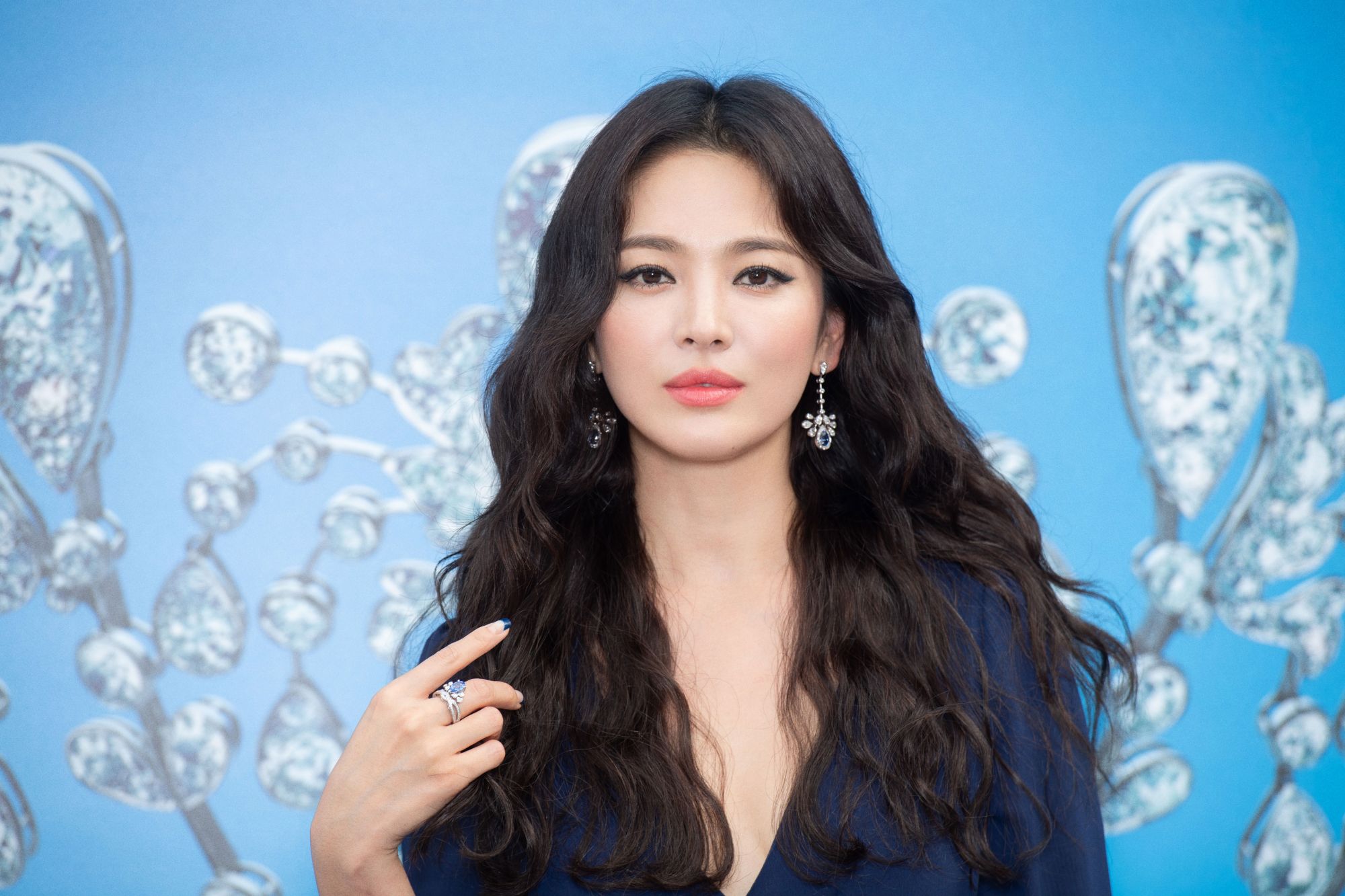 Song Hye Kyo từng thừa nhận kh&ocirc;ng đ&oacute;ng đủ thuế