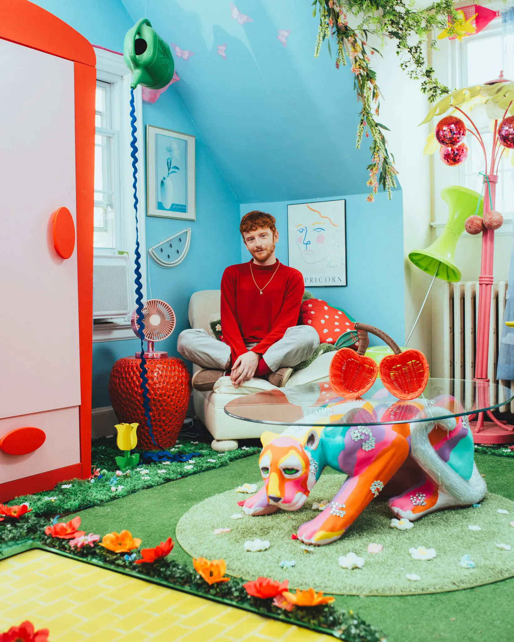 Ph&ograve;ng l&agrave;m việc của Carmack như một khu vườn thu nhỏ. Ảnh: NYT