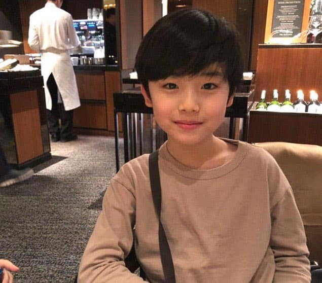 Moon Woo Jin được y&ecirc;u th&iacute;ch từ nhỏ nhờ ngoại h&igrave;nh v&agrave; diễn xuất  đ&aacute;ng y&ecirc;u