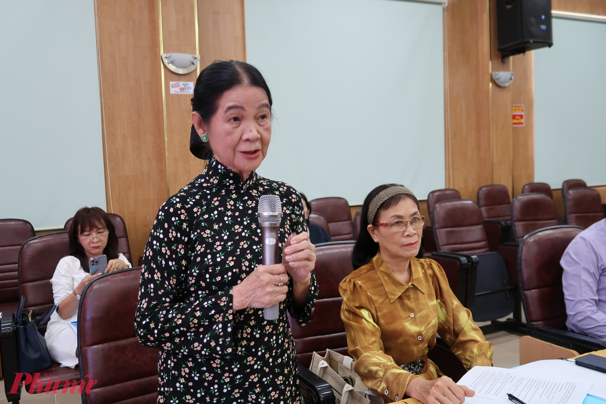  Luật sư Trương Thị Ho&agrave; - Đo&agrave;n Luật sư TPHCM - chia sẻ &yacute; kiến