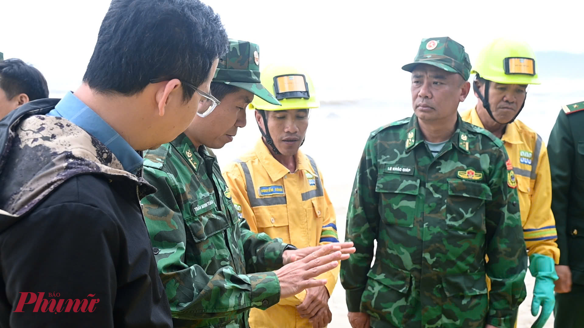 Bộ Chỉ huy BĐBP TP Huế  c&ugrave;ng lực lượng chức năng xử l&yacute; Bộ Chỉ huy BĐBP TP Huế 