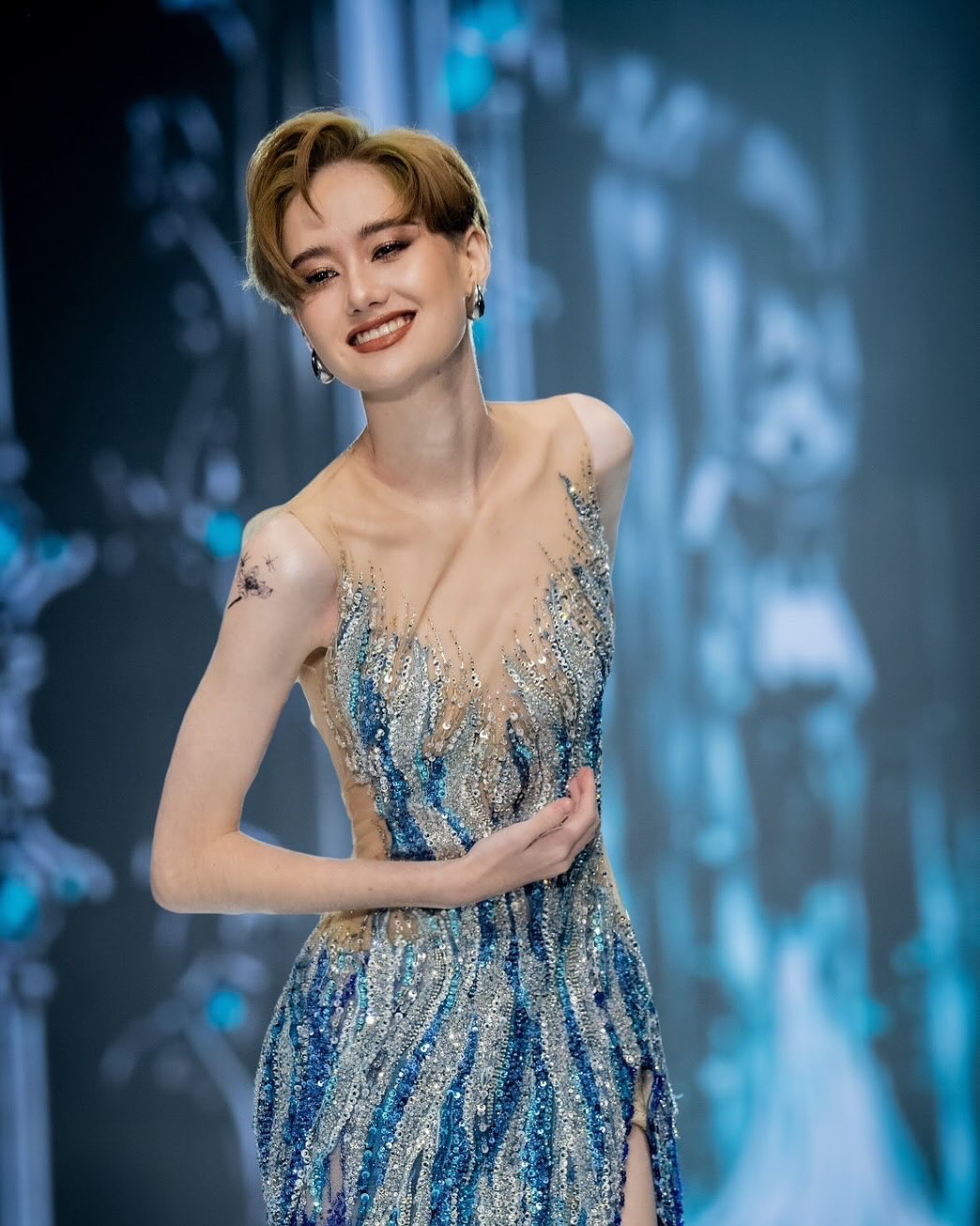 Lily Arthitaya đăng quang Hoa hậu Ho&agrave; b&igrave;nh tỉnh Loei - một tỉnh miền n&uacute;i thuộc v&ugrave;ng Đ&ocirc;ng Bắc của Th&aacute;i Lan. 