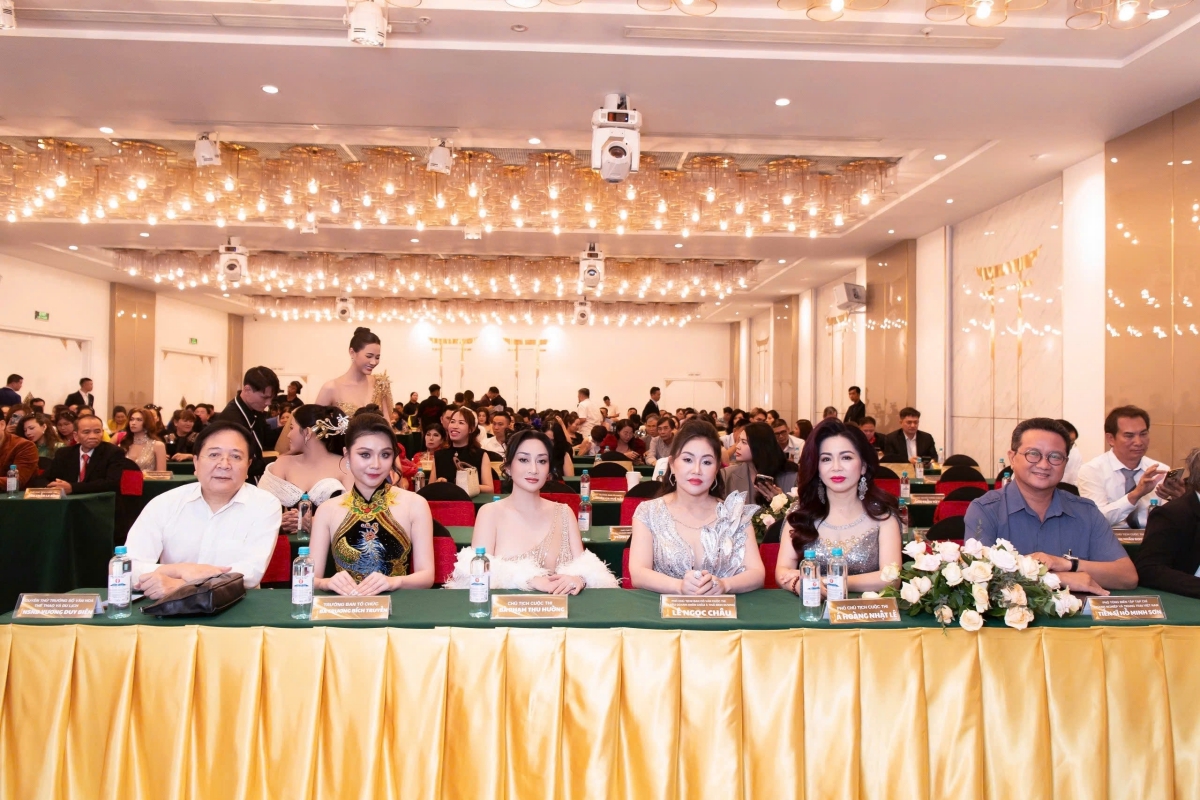 Những đối tượng tham gia Cuộc thi Hoa Hậu Diva Doanh Nh&acirc;n Việt Nam Quốc Tế To&agrave;n Cầu 2025 l&agrave; nữ c&ocirc;ng d&acirc;n Việt Nam đang sinh sống tại Việt Nam v&agrave; tr&ecirc;n to&agrave;n thế giới với độ tuổi từ 18 &ndash; 55 tuổi.    