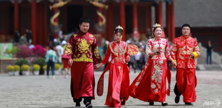 Nhiều độc th&acirc;n Trung Quốc bị lừa t&igrave;nh, lừa tiền 