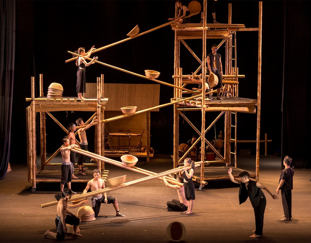 &Agrave; Ố show (Lune Production)