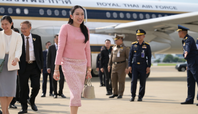 Thủ tướng Paetongtarn Shinawatra trở về Bangkok sau chuyến thăm Campuchia v&agrave;o thứ năm. (Ảnh: T&ograve;a nh&agrave; Ch&iacute;nh phủ)  Please credit and share this article with others using this link: https://cdn2.tuoitre.vn/phunuonline/image/thailand/politics/3011111/thai-pm-hospitalised-for-fever-cancels-fridays-engagements. View our policies at https://cdn2.tuoitre.vn/phunuonline/image/9HgTd and https://cdn2.tuoitre.vn/phunuonline/image/ou6Ip. &copy; Bangkok Post PCL. All rights reserved.