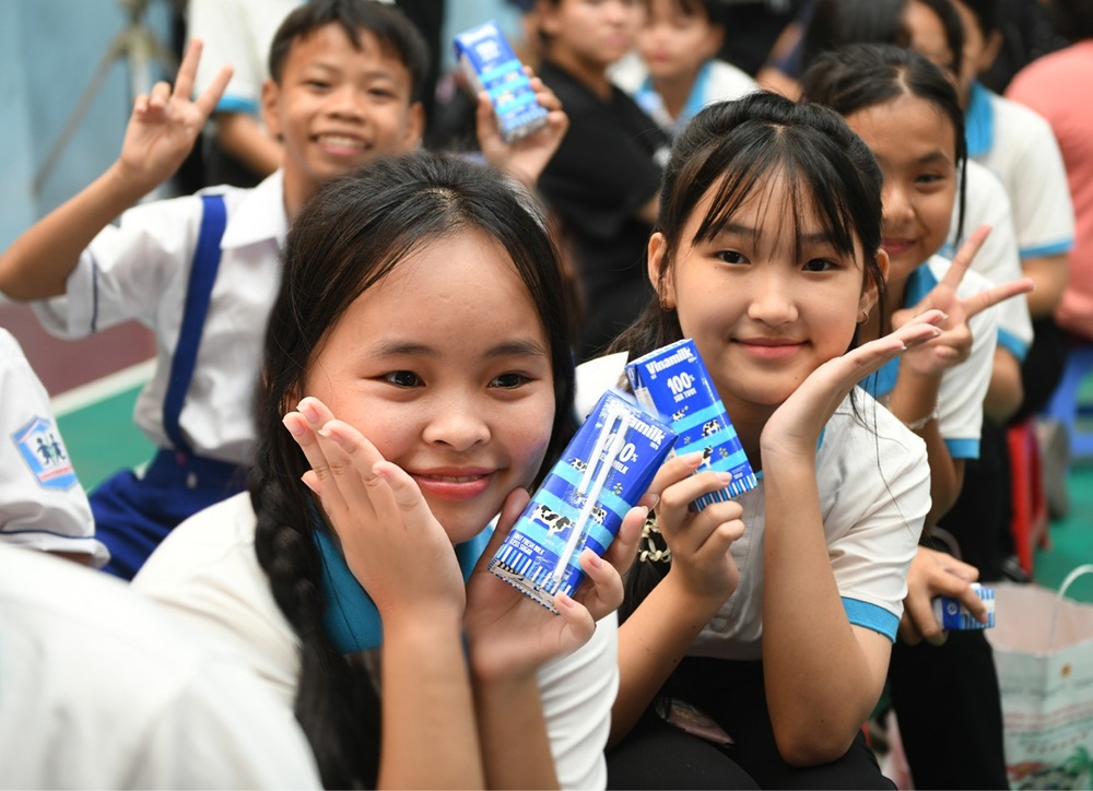 Nụ cười của c&aacute;c em nhỏ tại L&agrave;ng Trẻ em SOS Bến Tre khi nhận những m&oacute;n qu&agrave; từ Vinamilk v&agrave; chương tr&igrave;nh - Ảnh: Minh H&agrave;