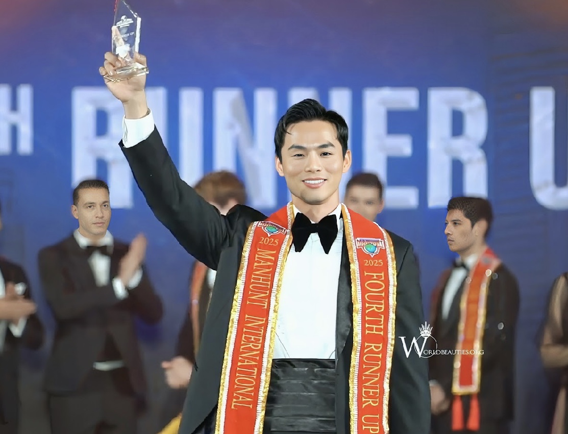 Tối 10/6, chung kết Manhunt International 2025 diễn ra tại Bangkok, Th&aacute;i Lan với sự tham dự của 37 th&iacute; sinh đến từ khắp c&aacute;c quốc gia v&agrave; v&ugrave;ng l&atilde;nh thổ tr&ecirc;n thế giới. Đại diện Việt Nam &ndash; người mẫu Vũ Linh xuất sắc lọt v&agrave;o Top 5 chung cuộc v&agrave; gi&agrave;nh danh hiệu &Aacute; vương 4. 
