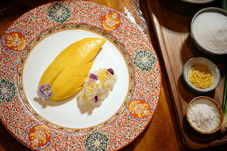 X&ocirc;i xo&agrave;i được phục vụ. (&copy; Anuwat Senivansa Na Ayudhya/ MICHELIN Guide Thailand)