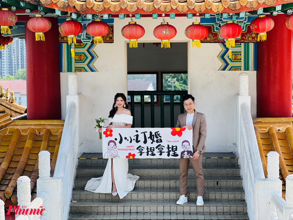 Kh&ocirc;ng chỉ l&agrave; nơi chi&ecirc;m b&aacute;i, cầu nguyện, ch&ugrave;a Thi&ecirc;n Hậu c&ograve;n được biết đến l&agrave; địa điểm l&yacute; tưởng để tổ chức lễ cưới v&agrave; chụp ảnh cưới. Khu&ocirc;n vi&ecirc;n rộng lớn với vườn c&acirc;y xanh m&aacute;t, hồ thả r&ugrave;a ph&oacute;ng sinh v&agrave; c&aacute;c m&aacute;i ch&ugrave;a ng&oacute;i đỏ cong v&uacute;t tạo n&ecirc;n ph&ocirc;ng nền ho&agrave;n hảo cho những bộ ảnh l&atilde;ng mạn. Tầng 2 v&agrave; 3 của ch&ugrave;a c&ograve;n được sử dụng l&agrave;m hội trường v&agrave; ph&ograve;ng đăng k&yacute; kết h&ocirc;n, biến nơi đ&acirc;y th&agrave;nh kh&ocirc;ng gian khởi đầu cho h&agrave;nh tr&igrave;nh lứa đ&ocirc;i của nhiều cặp uy&ecirc;n ương Malaysia.