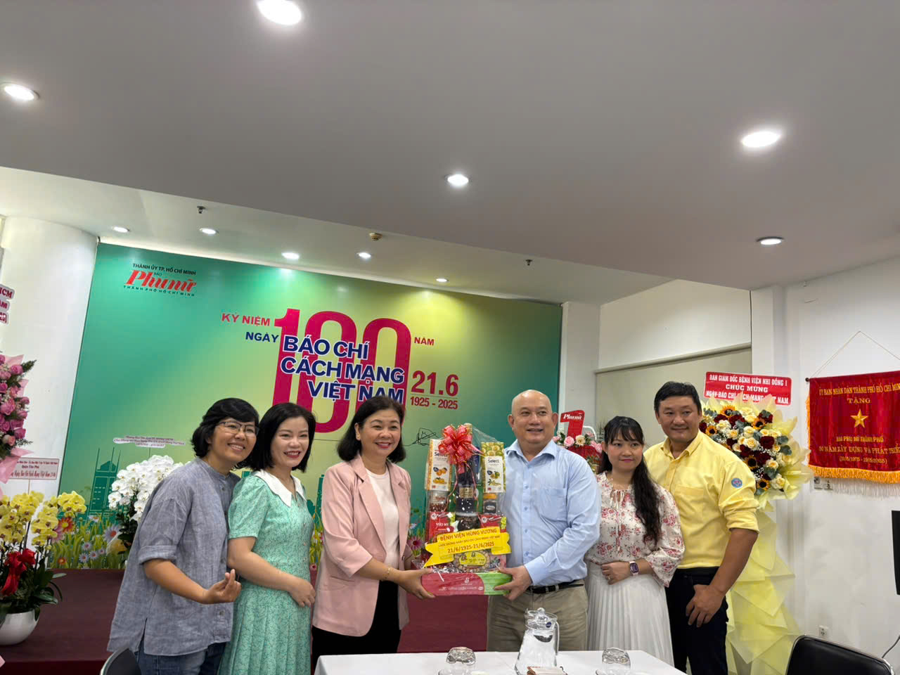 Bệnh viện H&ugrave;ng Vương v&agrave; B&aacute;o Phụ nữ đ&atilde; c&oacute; nhiều năm gắn b&oacute;