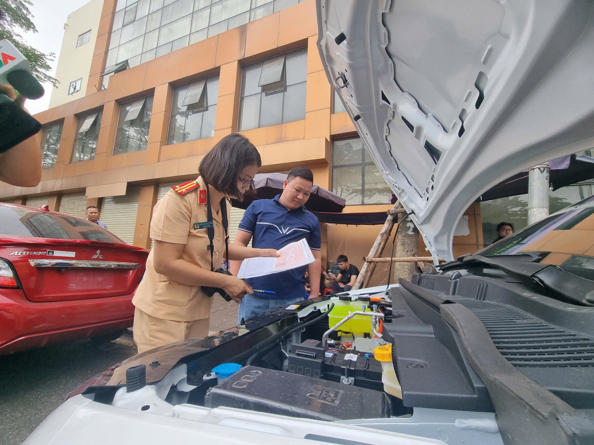 Bộ C&ocirc;ng an c&oacute; hướng dẫn mới về đăng k&yacute; xe - Ảnh: C08