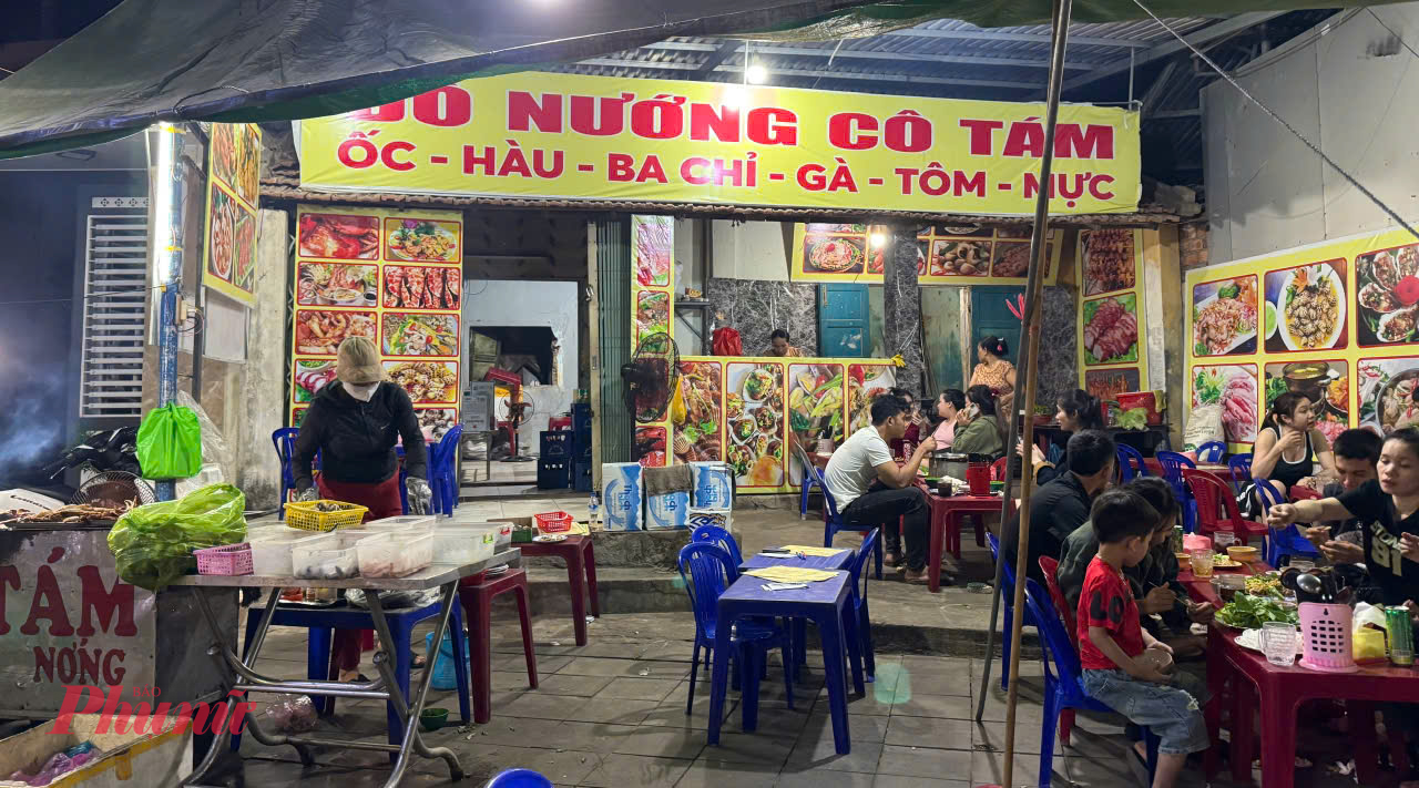 Ngo&agrave;i ra th&igrave; qu&aacute;n C&ocirc; T&aacute;m Ốc 30k cũng l&agrave; một điểm đến l&yacute; tưởng cho những buổi ăn uống c&ugrave;ng bạn b&egrave;.
