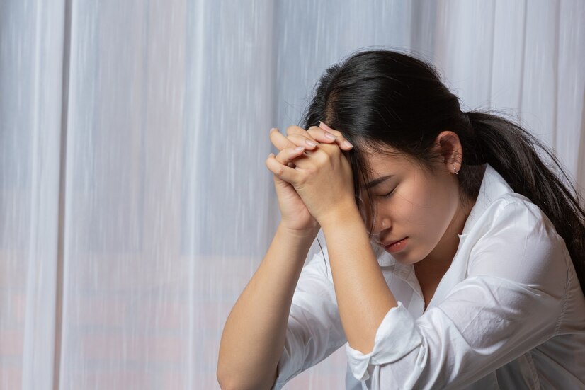 T&ocirc;i thấy kiệt sức v&agrave; tủi th&acirc;n trước c&aacute;ch đối xử của chị họ. (Ảnh minh hoạ)