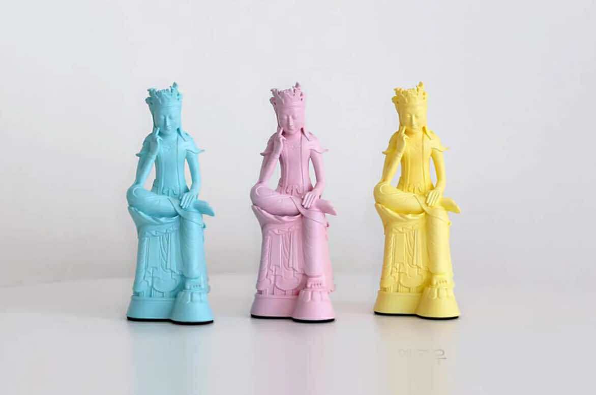 Tượng Bồ t&aacute;t suy tư, phi&ecirc;n bản thu nhỏ m&agrave;u pastel đang l&agrave; một trong những sản phẩm lưu niệm hot của Bảo t&agrave;ng Quốc gia H&agrave;n Quốc)