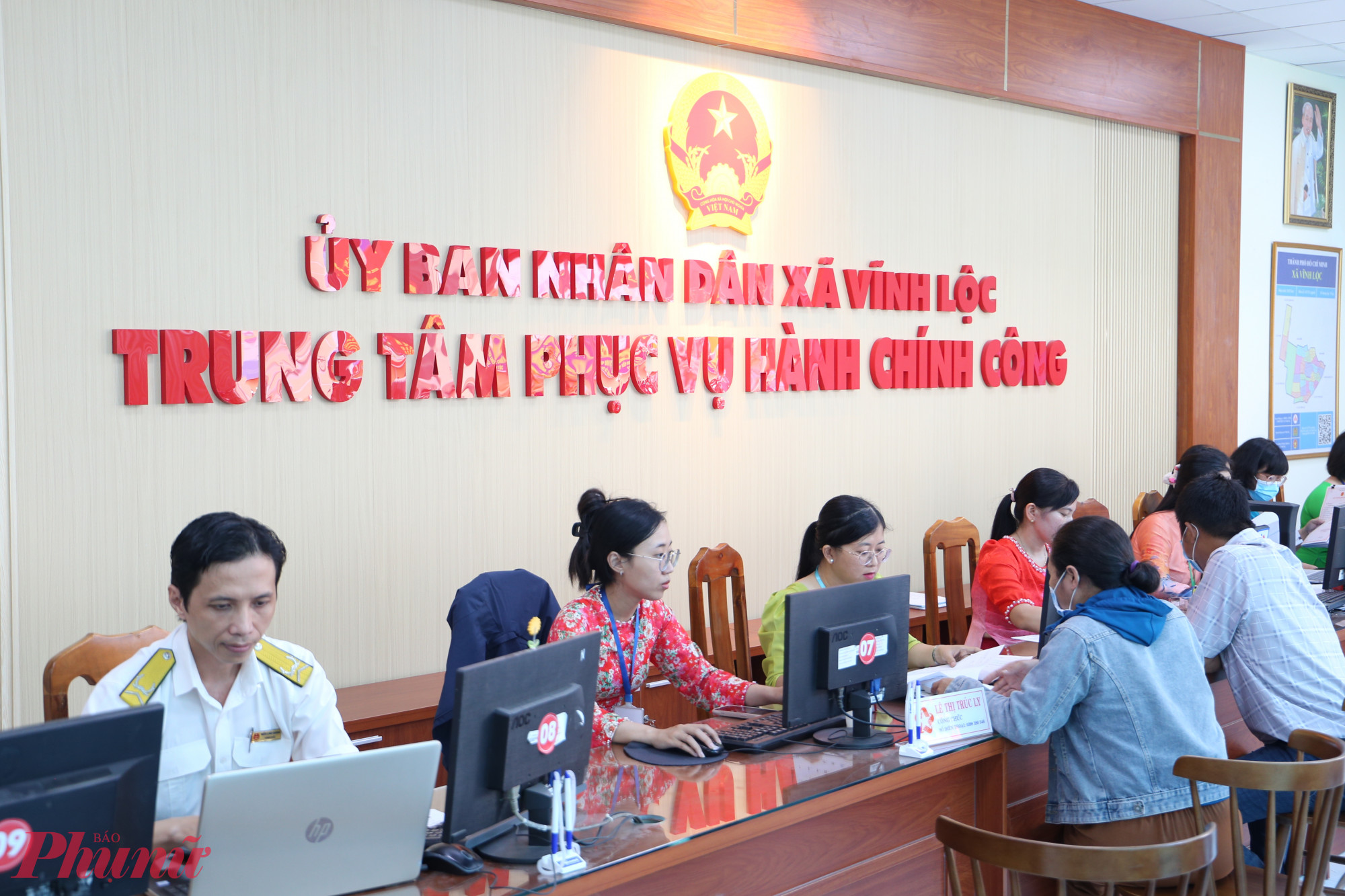 Không khí làm việc tại xã Vĩnh Lộc ổn định, thân thiện, gần gũi với người dân - Ảnh: Thanh Tâm
