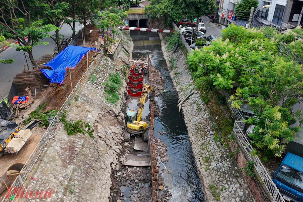 Khi ho&agrave;n th&agrave;nh, hệ thống n&agrave;y sẽ gi&uacute;p đưa d&ograve;ng nước mới, gi&agrave;u oxy về nu&ocirc;i sống s&ocirc;ng T&ocirc; &ndash; vốn đ&atilde; quen với trạng th&aacute;i t&ugrave; đọng. Việc điều tiết lưu lượng sẽ được kiểm so&aacute;t qua c&aacute;c trạm bơm hiện đại v&agrave; hệ thống đập điều tiết cuối s&ocirc;ng.