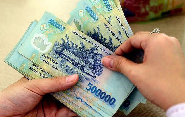 từ đầu năm đến nay, đồng USD giảm gi&aacute; khoảng 10% (c&oacute; l&uacute;c giảm hơn 10%) đ&atilde; gi&uacute;p nhiều đồng tiền tr&ecirc;n thế giới - đặc biệt l&agrave; c&aacute;c đồng tiền tự do chuyển đổi v&agrave; đồng tiền khu vực ch&acirc;u &Aacute; - phục hồi đ&aacute;ng kể. Tuy nhi&ecirc;n, tiền đồng Việt Nam vẫn tiếp tục mất gi&aacute; khoảng 2,78% so với USD.