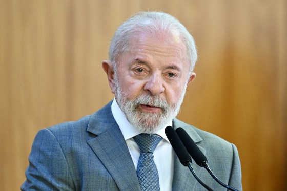 Tổng thống Brazil Luiz In&aacute;cio Lula da Silva ph&aacute;t biểu tại Cung điện Planalto ở Brasilia, ng&agrave;y 9/7 - Ảnh: Getty image