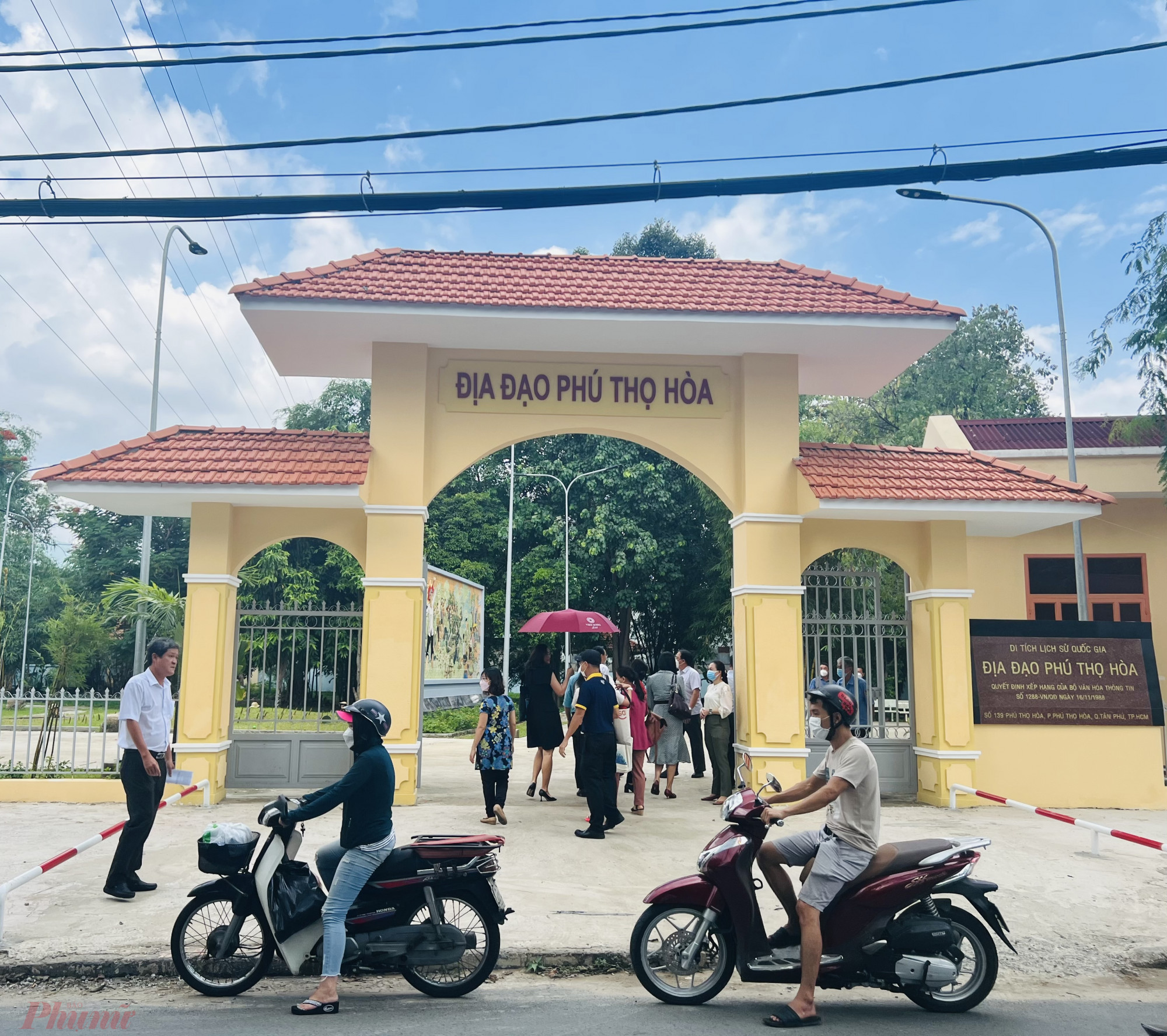 C&ocirc;̉ng vào địa đạo Phú Thọ Hòa. Ảnh: Qu&ocirc;́c Thái. Ngu&ocirc;̀n: phunuonline