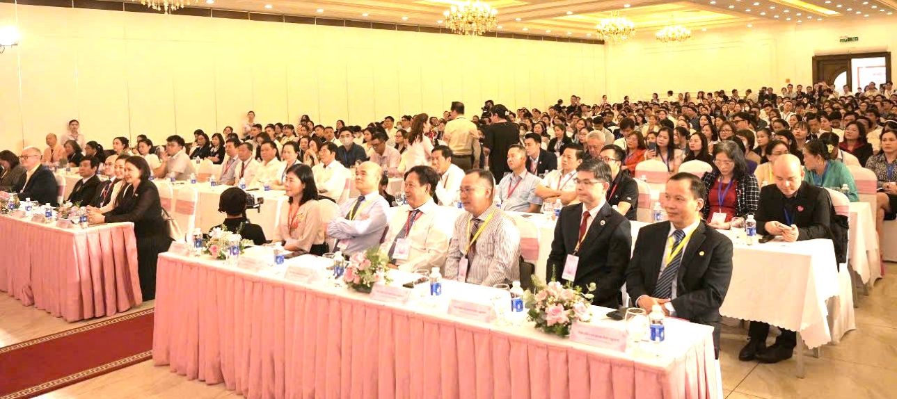 Hơn 800 người tham gia hội nghị n&acirc;ng tầm chất lượng ng&agrave;nh y tế từ chuy&ecirc;n m&ocirc;n đến vận h&agrave;nh 