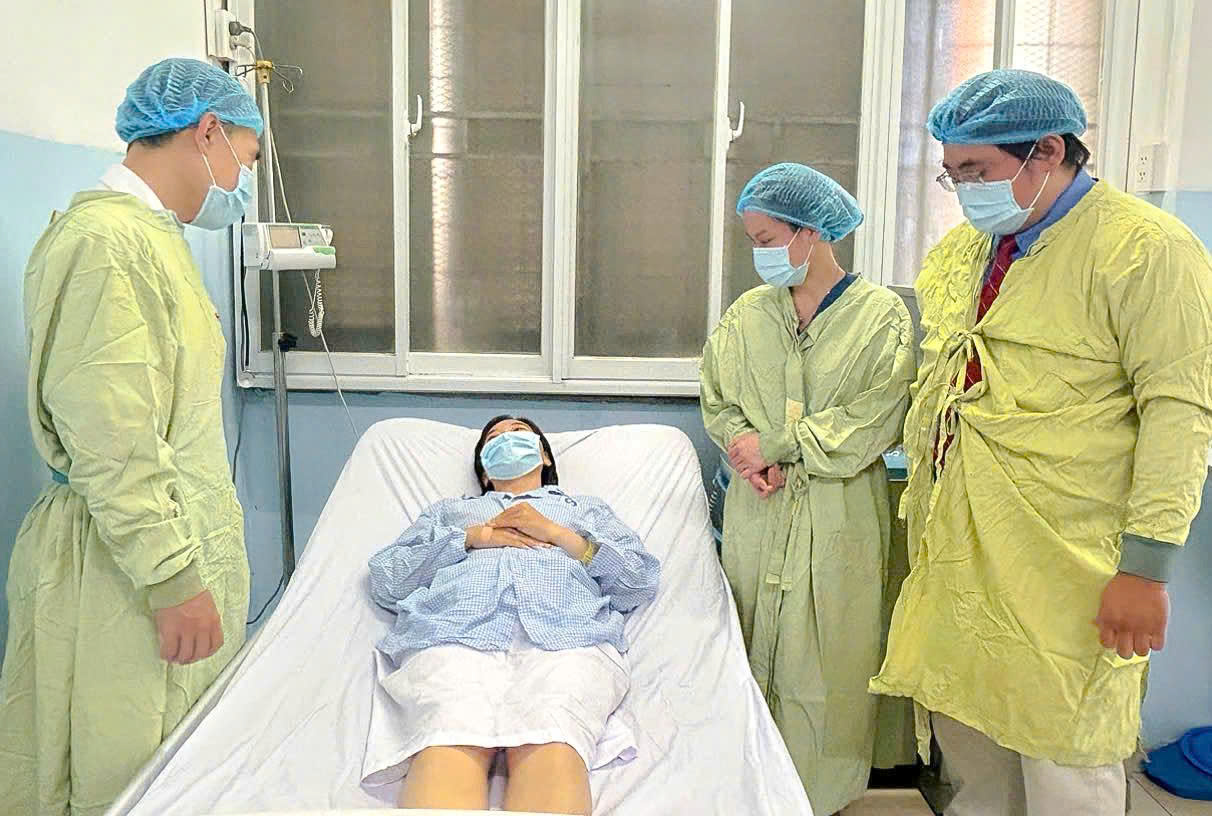 Nhờ ph&eacute;p m&agrave;u từ chị T., chị L. đ&atilde; 'sống lại lần 2, ảnh BVCC
