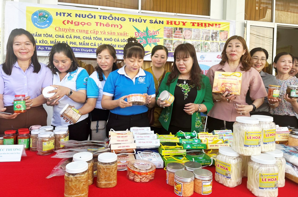 Các sản phẩm OCOP do phụ nữ ở tỉnh Cà Mau sản xuất