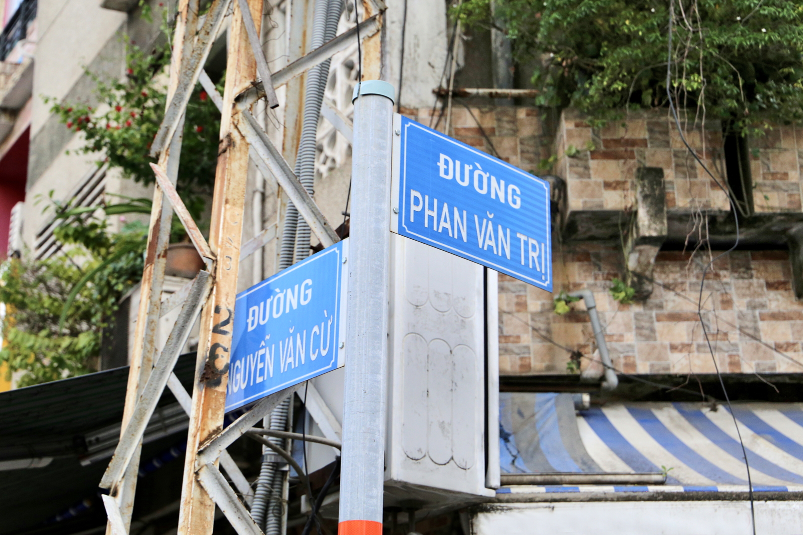 Nguyễn Văn Cừ v&agrave; Phan Văn Trị l&agrave; 2 trong số c&aacute;c tuyến đường bị tr&ugrave;ng t&ecirc;n nhiều nhất trước v&agrave; sau khi s&aacute;p nhập địa giới h&agrave;nh ch&iacute;nh