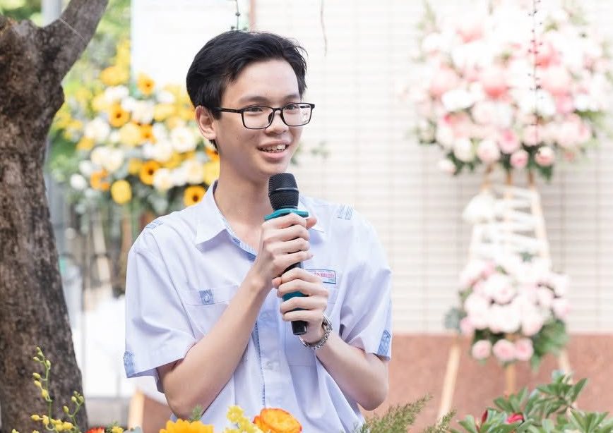 Trần Đức T&agrave;i thủ khoa duy nhất khối B00 với điểm tuyệt đối ở ba m&ocirc;n To&aacute;n, H&oacute;a, Sinh - Ảnh: Trường THCS-THPT Nguyễn Khuyến (TPHCM)