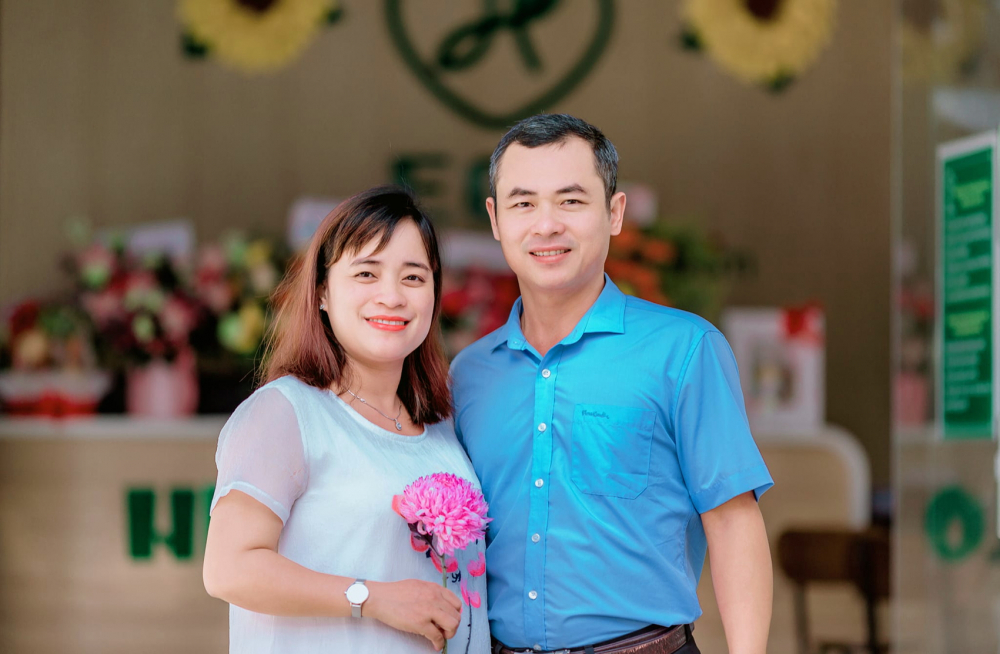 Vợ chồng chị Thu H&agrave; - anh Quốc Trường - Ảnh do nh&acirc;n vật cung cấp