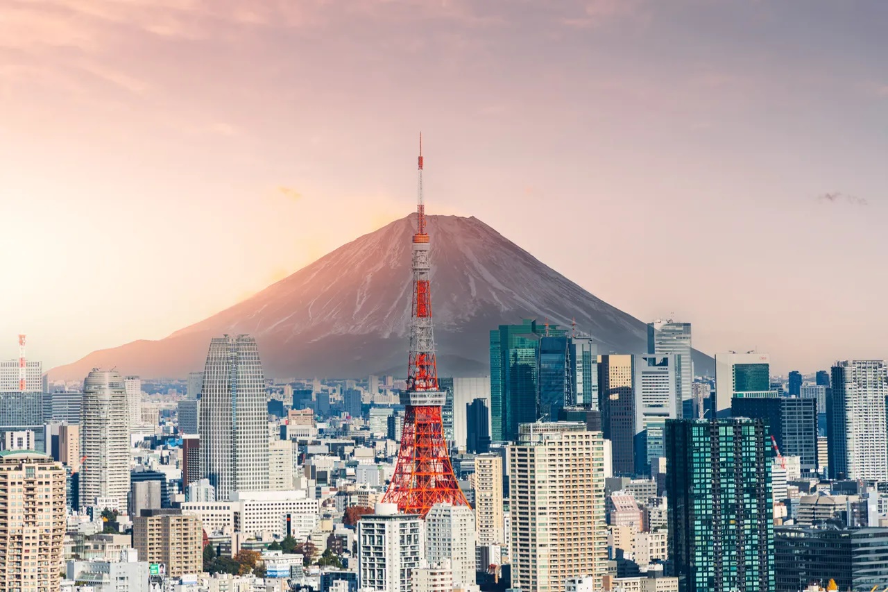 Tokyo, Nhật Bản: hơn 190 t&ograve;a nh&agrave;. Sự ph&aacute;t triển theo chiều cao của Tokyo mang t&iacute;nh chiến lược, tập trung ở c&aacute;c trung t&acirc;m thương mại như: Shinjuku, Marunouchi v&agrave; Roppongi. C&aacute;c t&ograve;a nh&agrave; ở đ&acirc;y c&oacute; thiết kế tinh tế với những t&ograve;a nh&agrave; nổi bật như: Toranomon Hills, Midtown Tower v&agrave; Shibuya Scramble Square - Ảnh: Jackyenjoyphotography