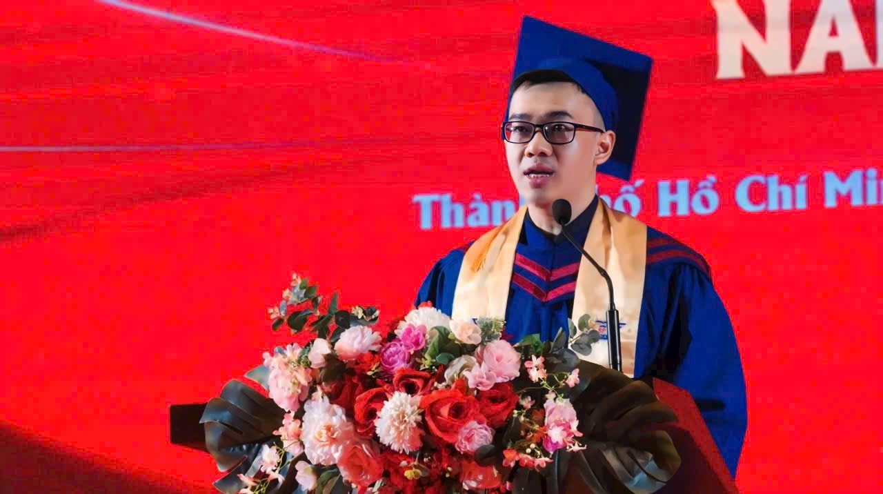 Nguyễn Ng&ocirc; Tấn Đạt - thủ khoa ng&agrave;nh sư phạm tiếng Anh Trường đại học Sư phạm TPHCM năm 2025. Với điểm trung b&igrave;nh to&agrave;n kh&oacute;a GPA đạt 3.94/4 - Ảnh: NVCC