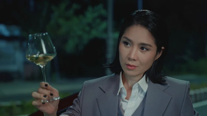 L&ecirc; Phương lột x&aacute;c với vai diễn người đồng giới Kimmi Chu 