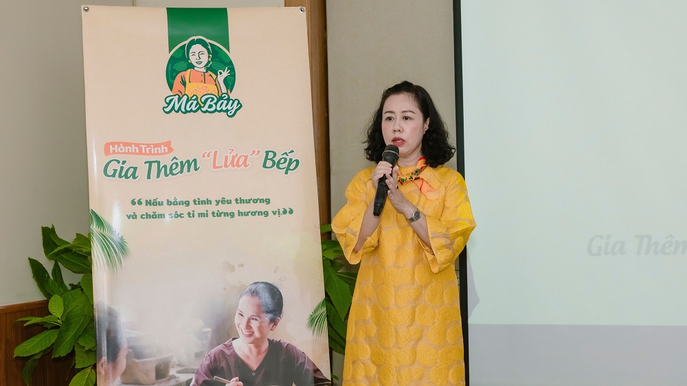 CEO Nguyễn Thị V&acirc;n Anh ph&aacute;t biểu tại buổi lễ ra mắt M&aacute; Bảy