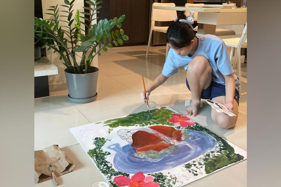 Với sự phổ biến của nghệ thuật do AI tạo ra, Che Zi Fan, 17 tuổi, người từng khao kh&aacute;t theo đuổi sự nghiệp nghệ thuật, hiện đang phải suy nghĩ lại.