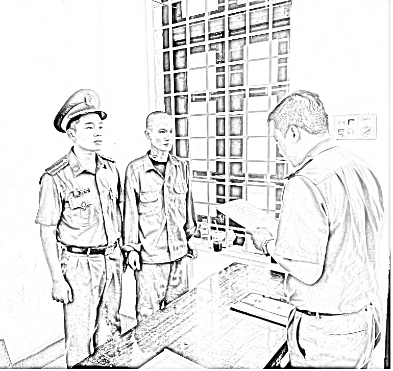 C&ocirc;ng an đọc lệnh khởi tố đối với Phan Ph&uacute; Vĩnh - Ảnh CACC