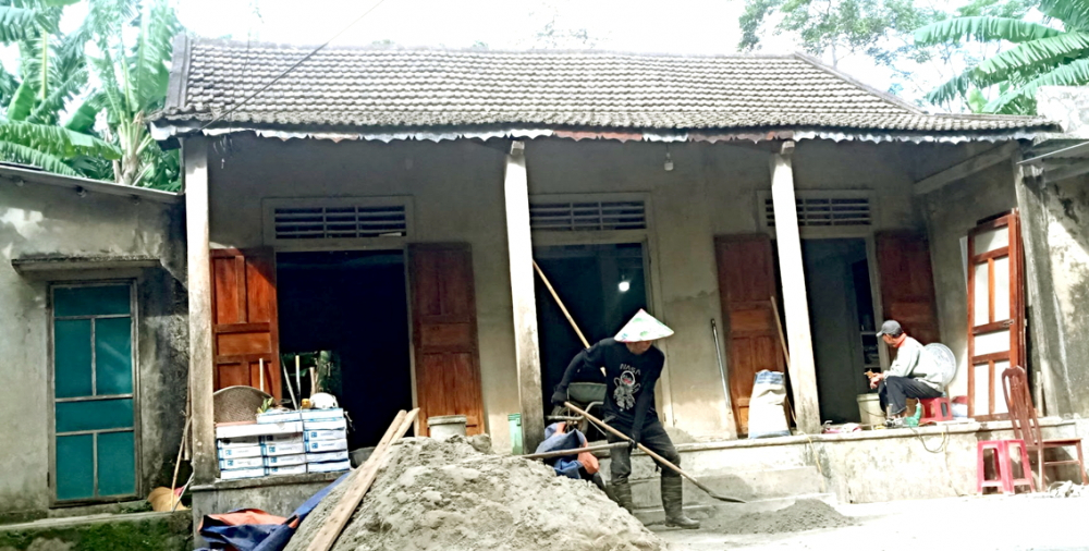 Ng&ocirc;i nh&agrave; đang được sửa sang