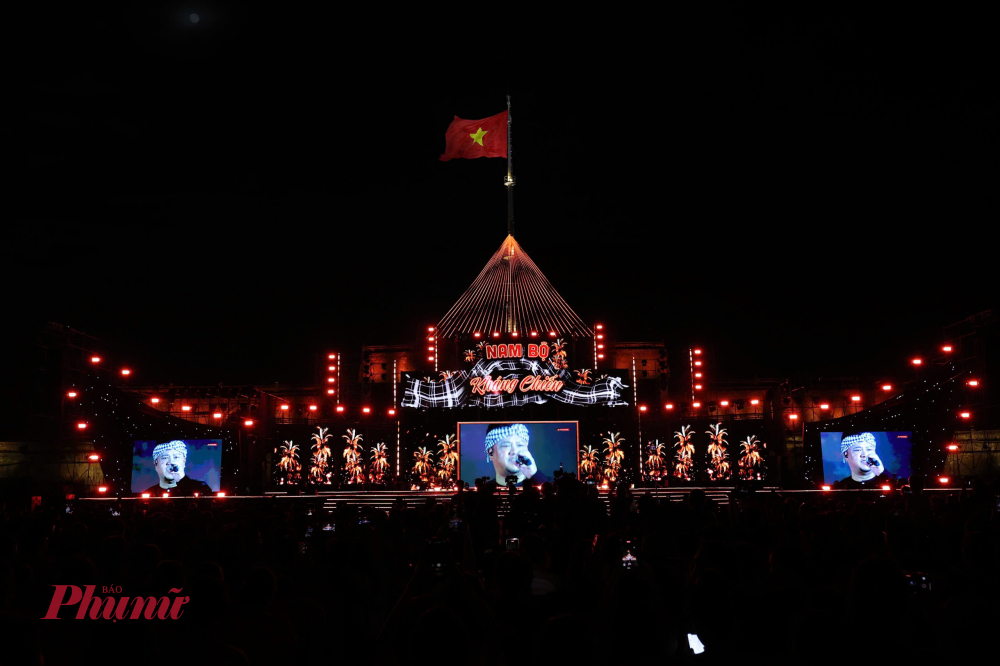 Chương tr&igrave;nh chương tr&igrave;nh đ&atilde; khắc họa v&agrave; khẳng định sự vững v&agrave;ng, ki&ecirc;n cường, gan dạ, chấp nhận hy sinh gian khổ của c&aacute;c thế hệ c&aacute;n bộ qua c&aacute;c thời kỳ 