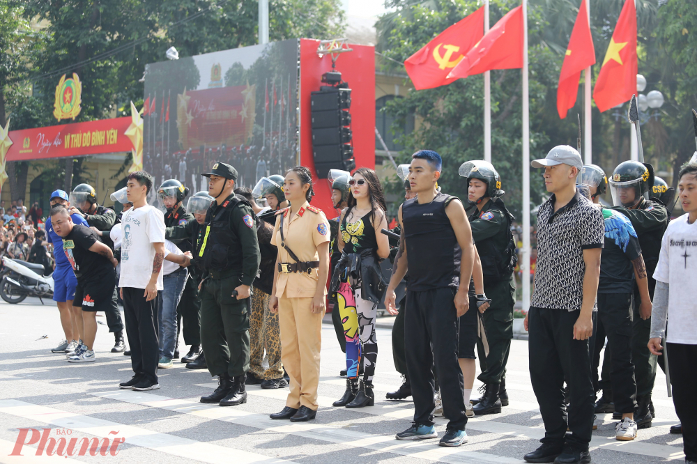 Chỉ trong một thời gian ngắn, lực lượng C&ocirc;ng an Thủ đ&ocirc; đ&atilde; nhanh ch&oacute;ng trấn &aacute;p đội nh&oacute;m đua xe g&acirc;y ảnh hưởng trật tự c&ocirc;ng cộng.