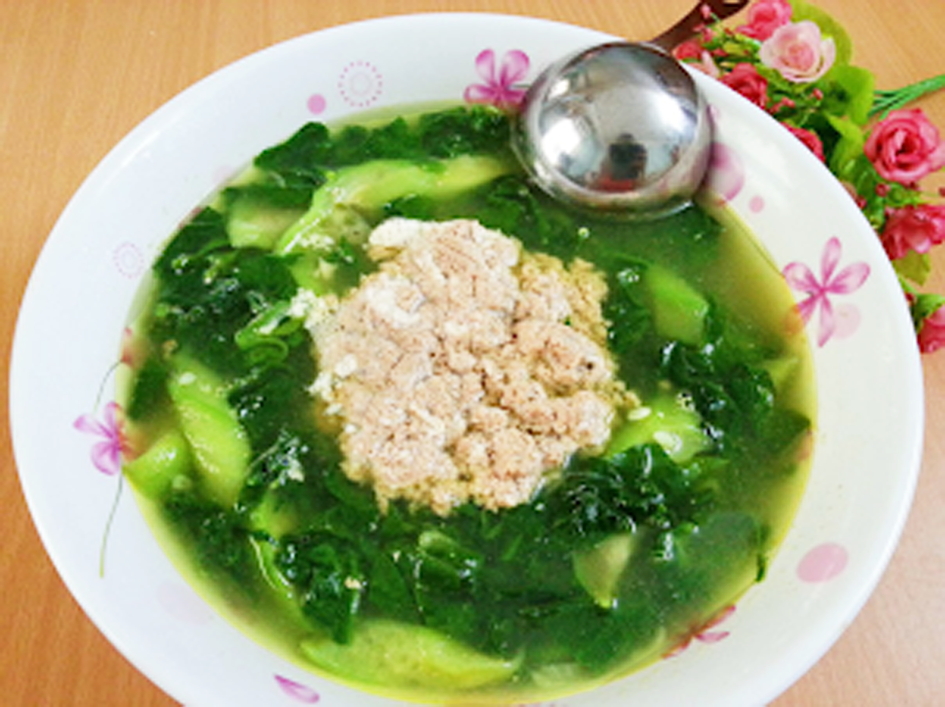 Canh rau tập t&agrave;ng - Ảnh do t&aacute;c giả cung cấp