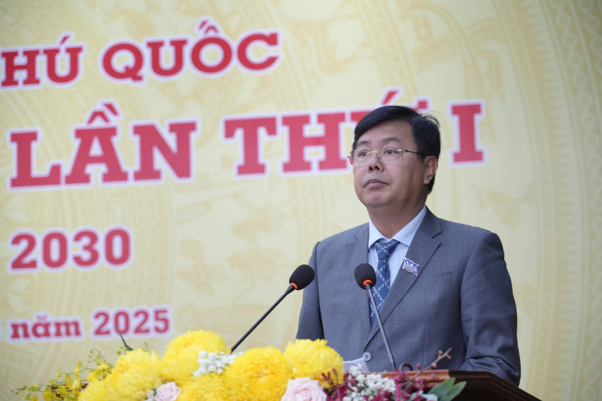 &Ocirc;ng Nguyễn Tiến Hải - B&iacute; thư Tỉnh ủy An Giang ph&aacute;t biểu chỉ đạo đại hội tại Ph&uacute; Quốc - Ảnh TH