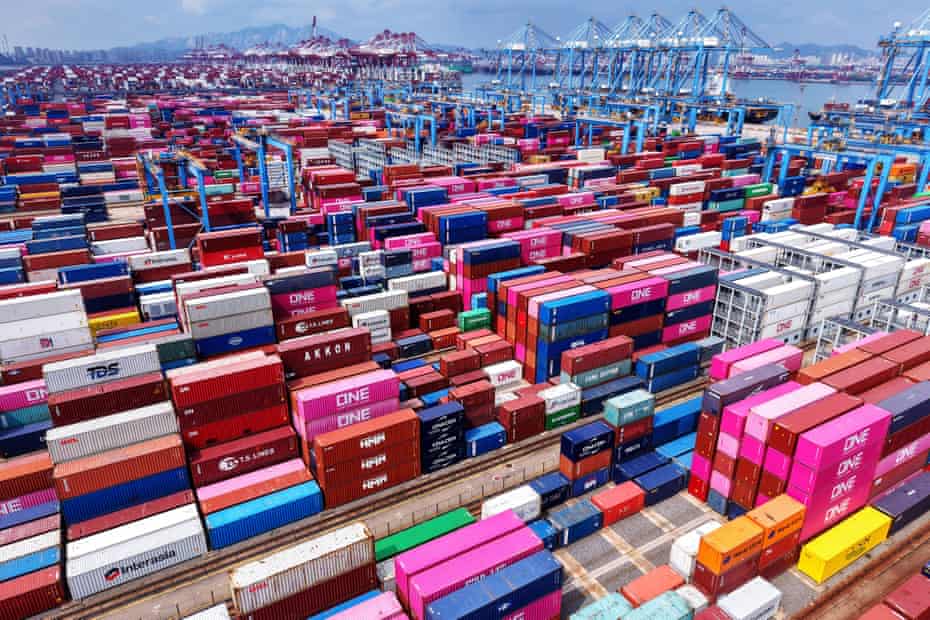 C&aacute;c container tại cảng Thanh Đảo, tỉnh Sơn Đ&ocirc;ng, miền đ&ocirc;ng Trung Quốc v&agrave;o ng&agrave;y 11/8 - Ảnh: Getty image