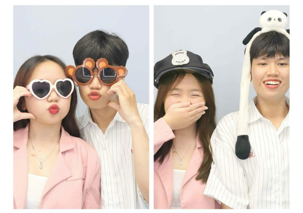 Cặp đ&ocirc;i Uy&ecirc;n v&agrave; Khang trải nghiệm chụp h&igrave;nh tại photobooth - Ảnh do nh&acirc;n vật cung cấp
