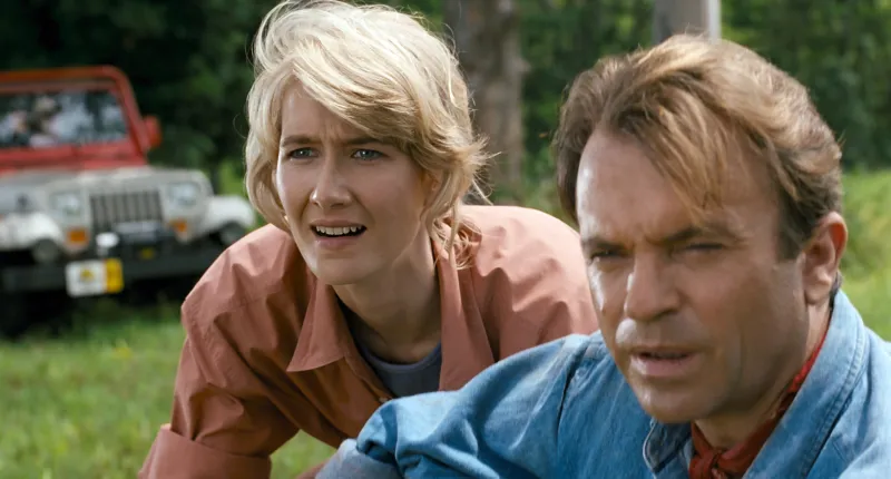 Laura Dern v&agrave; Sam Neill trong Jurassic Park 1993